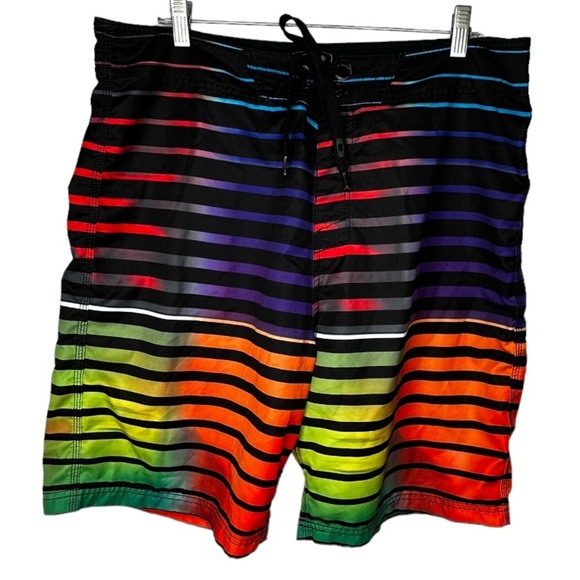 Oakley Board Shorts - Picture 1 of 6